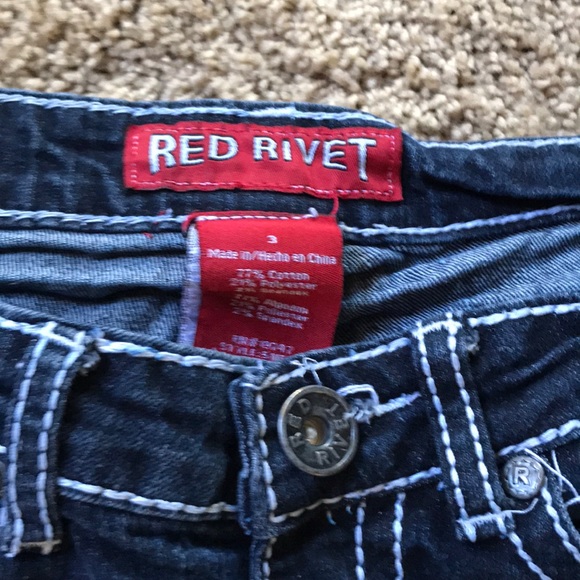 Red Rivet jeans - Picture 2 of 5